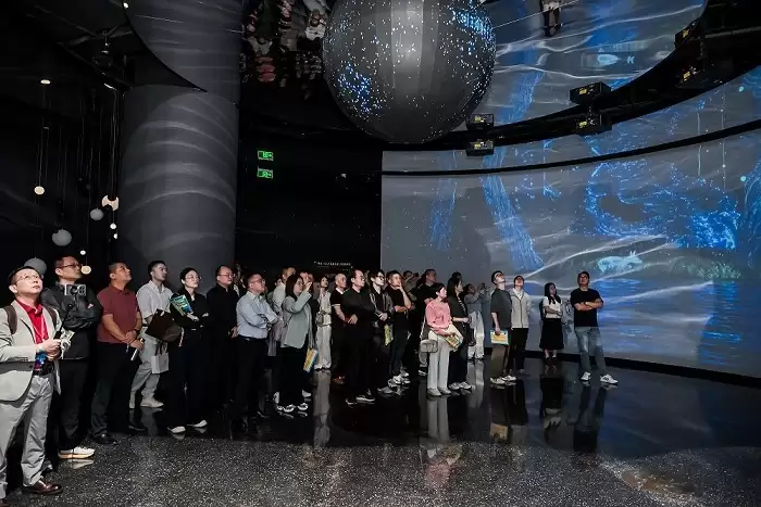 AI破界，生态共融：探讨技术破界与生态共融下的品牌突围之道