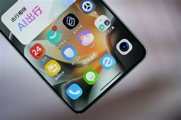 5.99mm超薄机身！联想moto X70 Air图赏