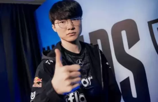 Faker率T1横扫TES晋级，LPL八强争议引热议