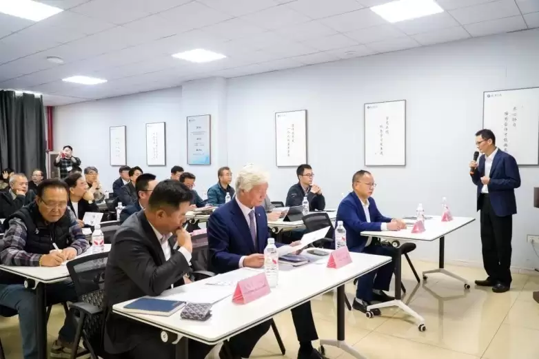 毅速激光迎韩国机械制造业代表团参访，共探行业合作新机遇