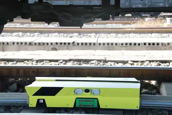 106节车厢的超长火车震撼再现!一次载重1.2万吨