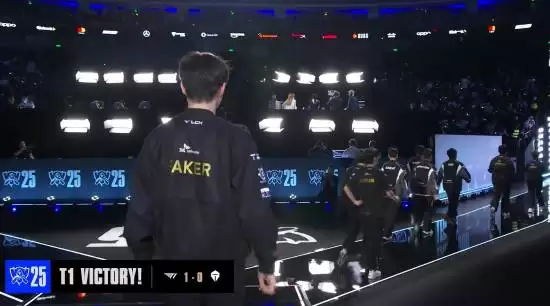 S15四强激战:TES对阵T1首局告负