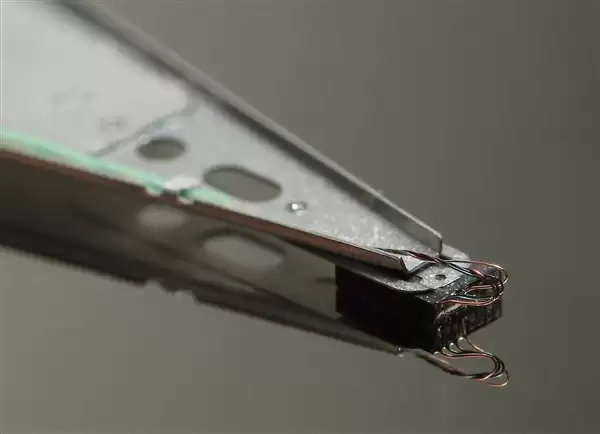 AI需求激增推动HDD市场复苏，价格持续上涨促头部厂商业绩飙升