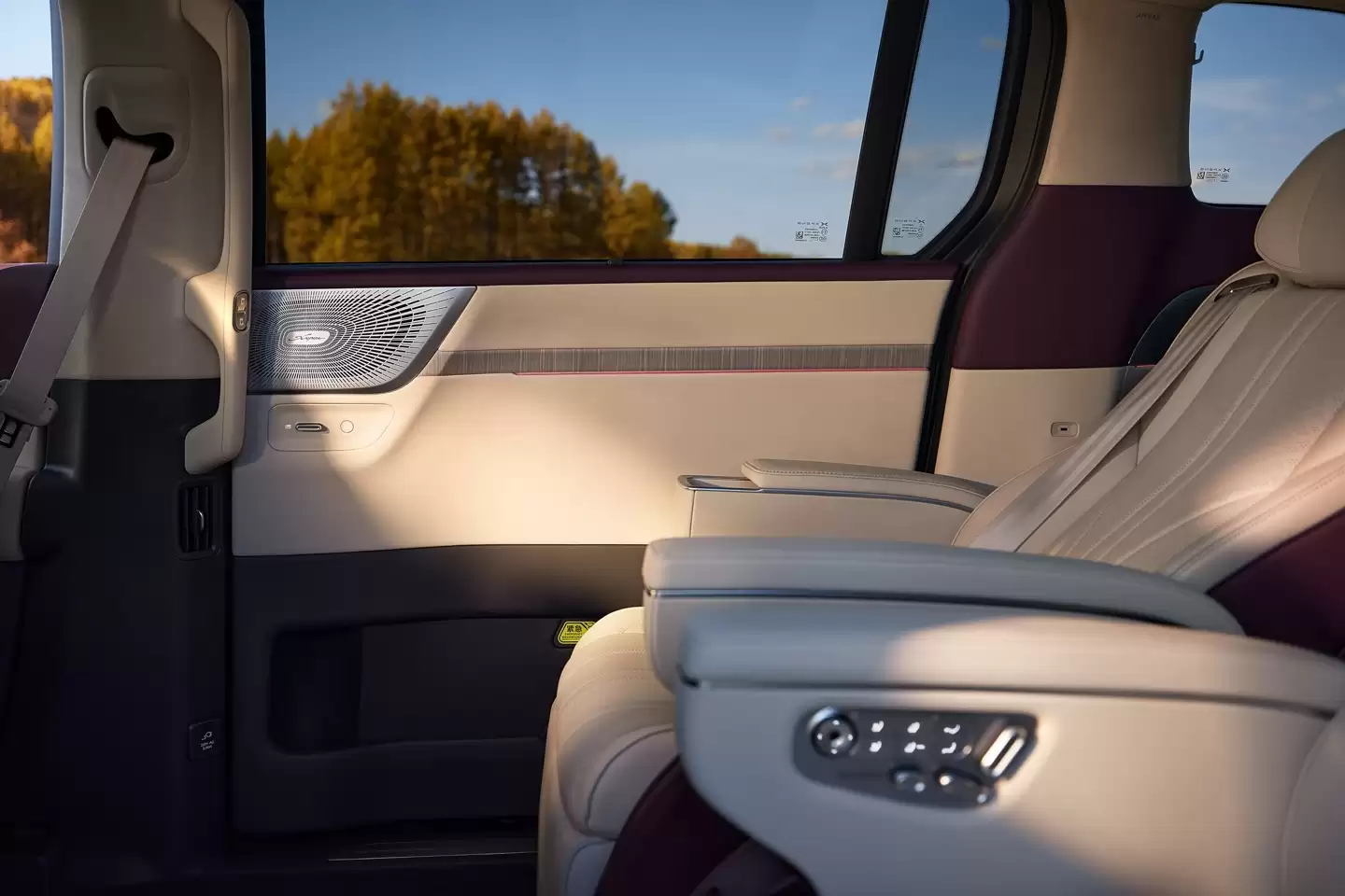 小鹏 X9 鲲鹏超级增程技术发布会 11 月 6 日举行,全球续航最长的大 7 座车型