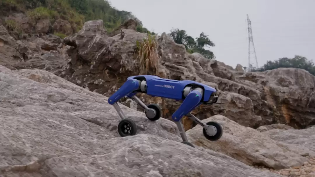 7499 元全球首款家庭智能机器人:越疆 Rover X1 机器狗发布,能搬东西能跟拍