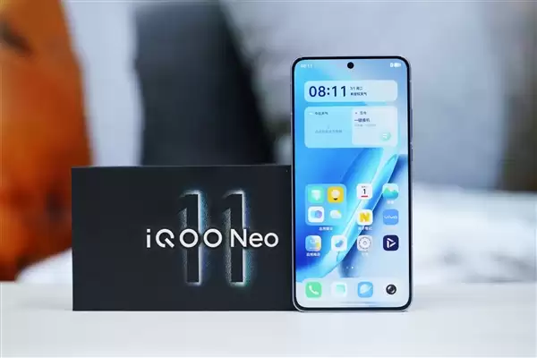 同档唯一2K LTPO屏!iQOO Neo11图赏