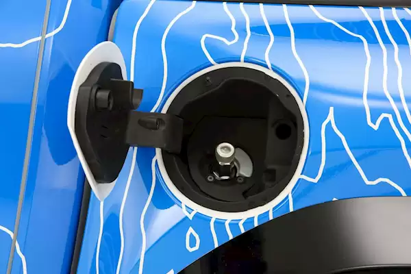 排放出来的“废水”能洗澡！丰田推出全新氢动力皮卡