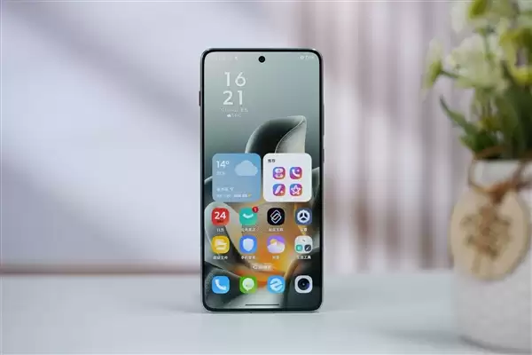 5.99mm超薄机身！联想moto X70 Air图赏