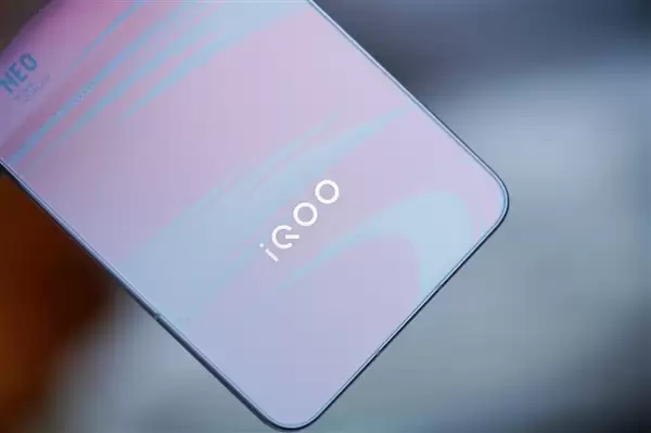 同档唯一2K LTPO屏!iQOO Neo11图赏