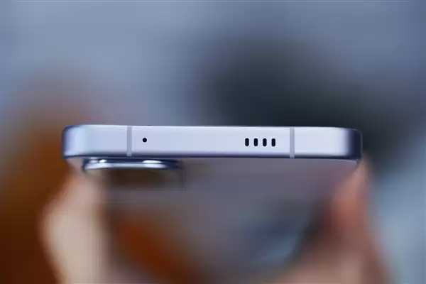 同档唯一2K LTPO屏!iQOO Neo11图赏