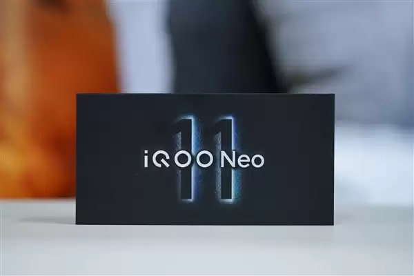 同档唯一2K LTPO屏!iQOO Neo11图赏