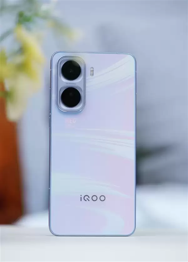 同档唯一2K LTPO屏!iQOO Neo11图赏