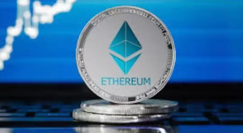 以太坊ETH vs 比特币BTC:2025-2030年价格对比预测,谁将主导市场? - 菜鸟下载