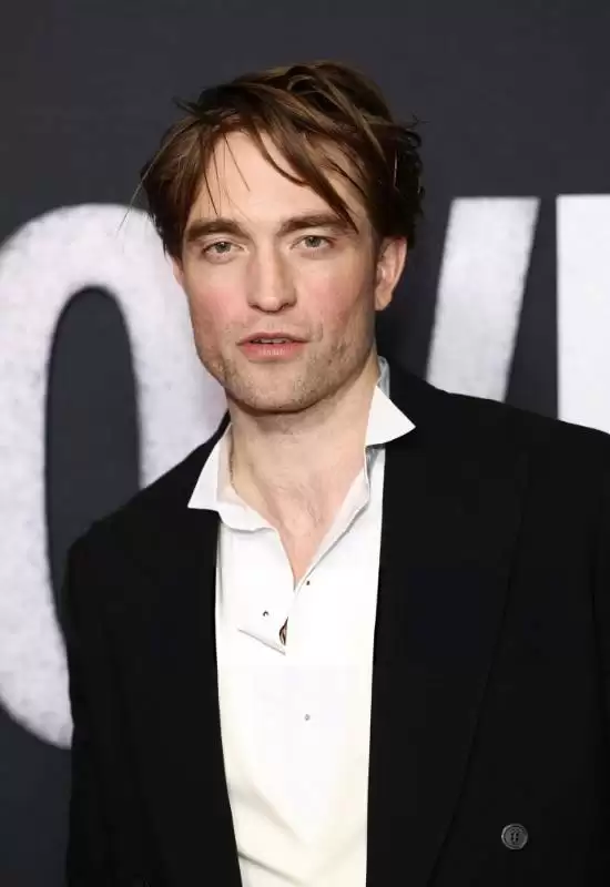 帕丁森确认出演沙丘3反派,揭秘沙漠拍摄酷热体验