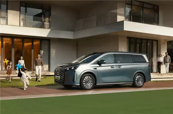 中大型混动MPV卖到20万以内！2026款比亚迪夏上市：置换价19.68万起