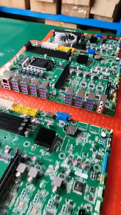 神奇主板居然有36个USB接口!可惜是Intel老平台 还都是USB-A