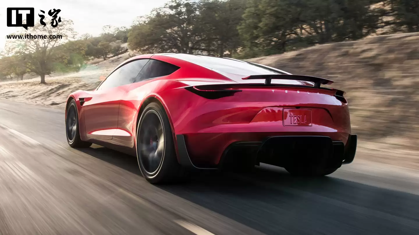 消息称特斯拉已在今年夏天重启Roadster纯电超跑开发工程,距离量产还有两三年