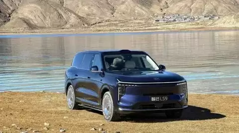 智己LS9预售火爆，国产高端大六座SUV再添强将