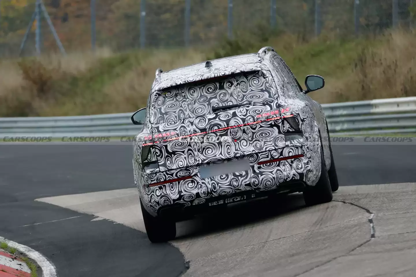 剑指迈巴赫 GLS，奥迪全新顶级旗舰 SUV Q9 Horch 谍照曝光