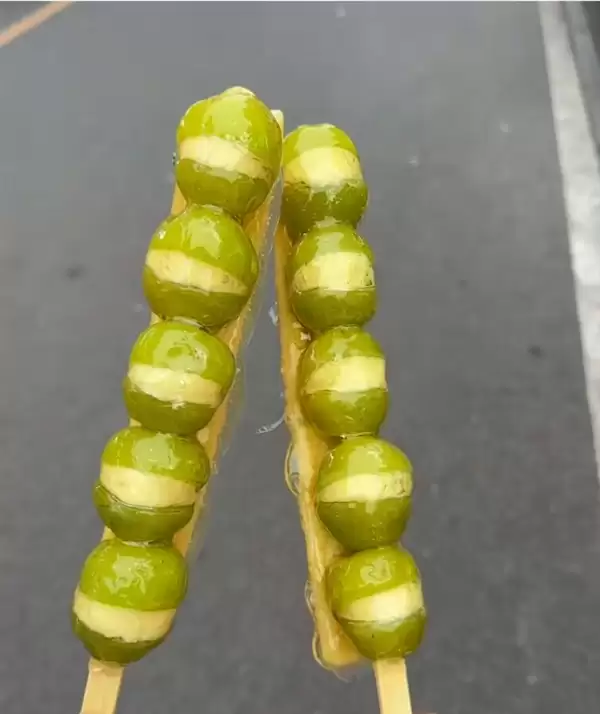 第一批奶皮子糖葫芦受害者现身:女生发现自己脸色越来越差