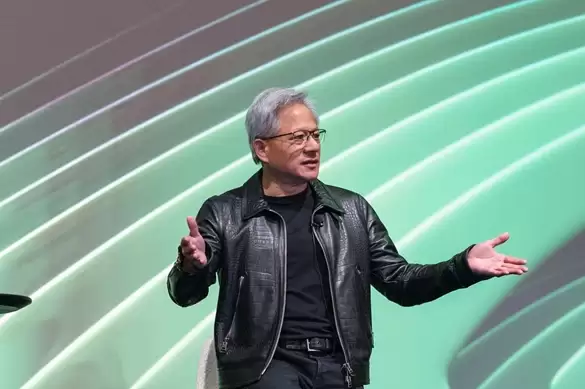 英伟达CEO黄仁勋警告:中国将在AI竞赛中击败美国