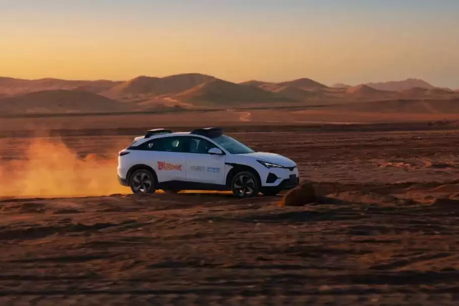 小马智行第七代自动驾驶出租车正式投运：全球首个基于车规级 SoC 芯片实现 L4 级全场景自动驾驶的 Robotaxi 车型，成本下降70%