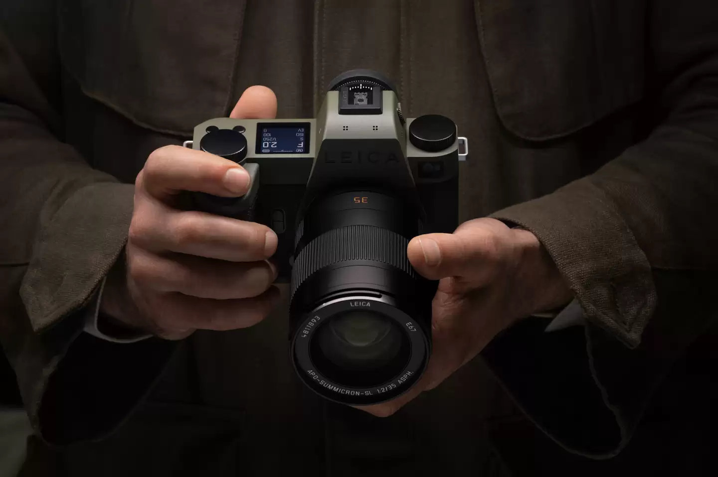 徕卡 SL3“记者版”全画幅无反相机发布：5.98 万元起，机身包覆芳纶纤维