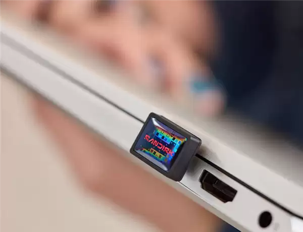 仅3克！Sandisk发布全球最小1TB USB-C闪存盘：读取速度400MB/s