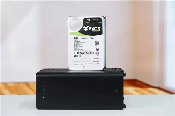 每碟片3TB！希捷银河Exos M 30TB硬盘图赏