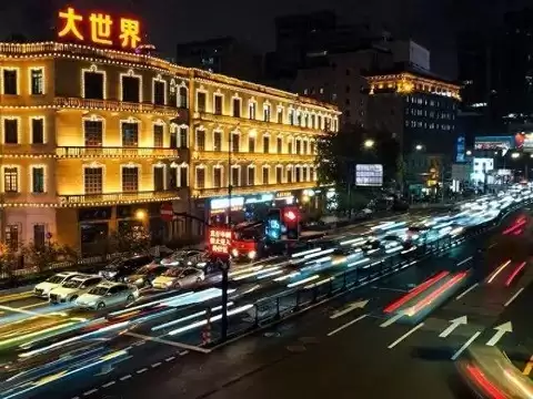 新势力车标频现，背后是汽车文化的重塑与用户身份的重构