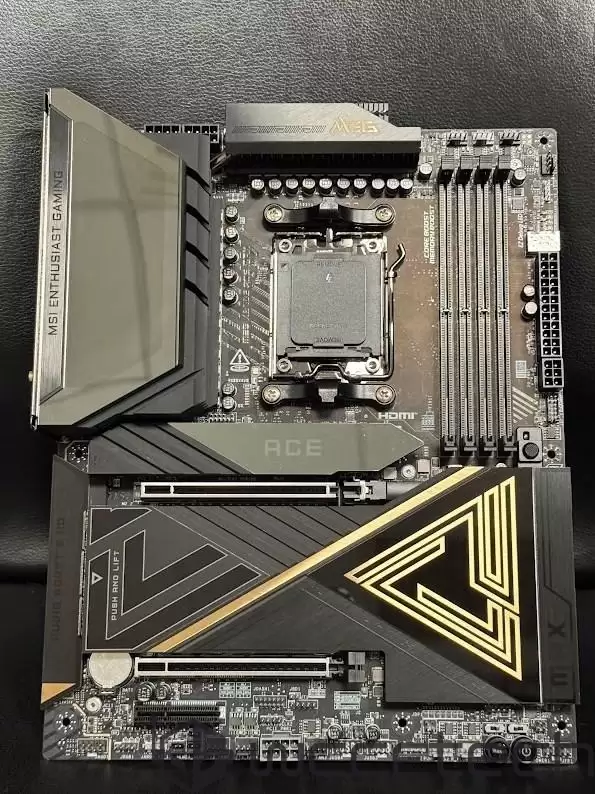 微星最强ATX主板:MEG X870E ACE Max曝光,18+2+1相豪华供电、OC Engine可提升15%性能