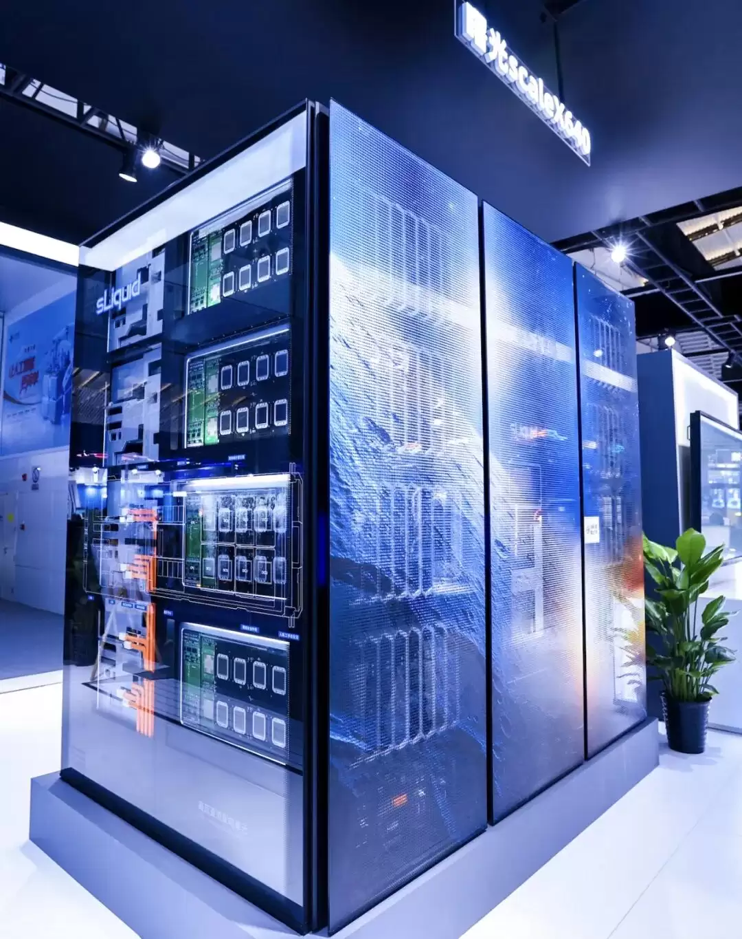 中科曙光发布全球首个单机柜级 640 卡超节点 scaleX640,支持多品牌加速卡