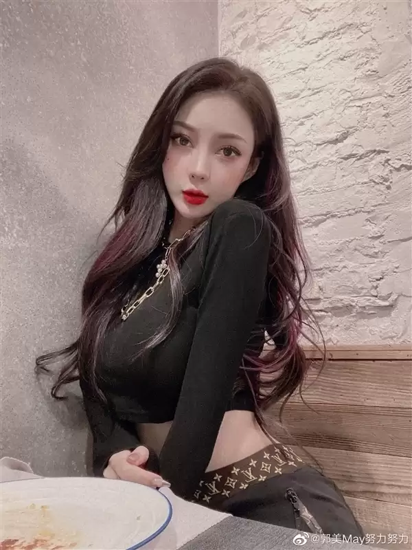 “炫富网红”郭美美已出狱：快速二进宫 一共关了7年半