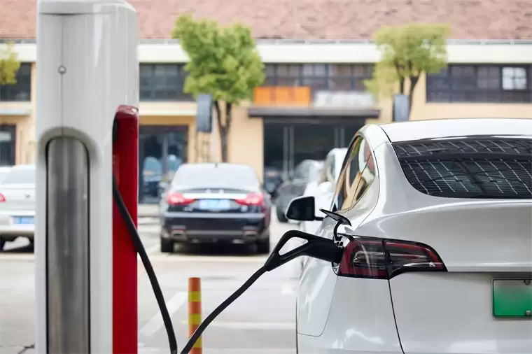 史上最高工资诞生！马斯克万亿薪酬计划获批，未来十年要让特斯拉市值飙升至 8.5 万亿美元