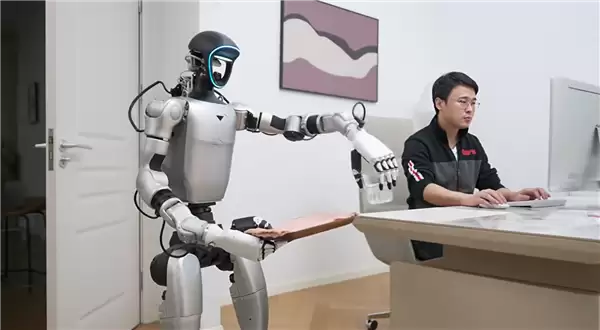 分身术成现实!宇树科技发布全身遥操作平台:同步人类动作、会洗碗做家务