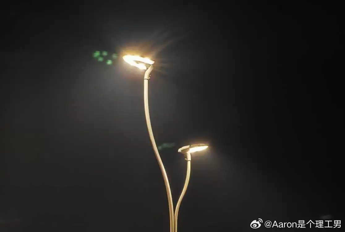 不要贴镜头膜：荣耀影像系统专家称会严重恶化成像清晰度和对比度，后续将上鬼影专用炫光消除功能