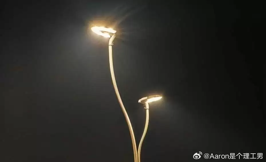 不要贴镜头膜：荣耀影像系统专家称会严重恶化成像清晰度和对比度，后续将上鬼影专用炫光消除功能