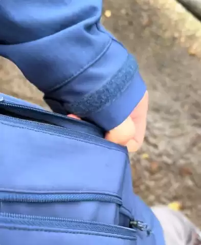 男子喊话迪卡侬还手机：误将透气孔当口袋 直接掉落悬崖