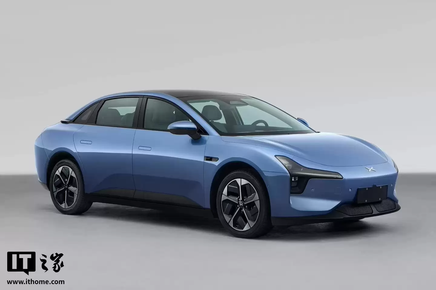 历时 14 个月：小鹏 MONA M03 累计交付 20 万台新车，11.98 万元起