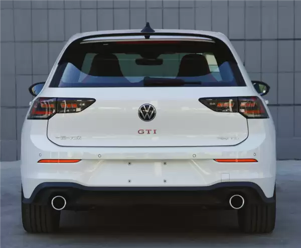 德系钢炮还香不 新款大众高尔夫GTI上市：限时成交价199999元