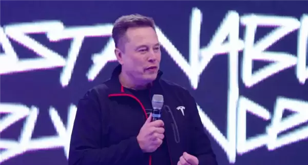 马斯克：特斯拉车主很快就可以“边发短信边开车”