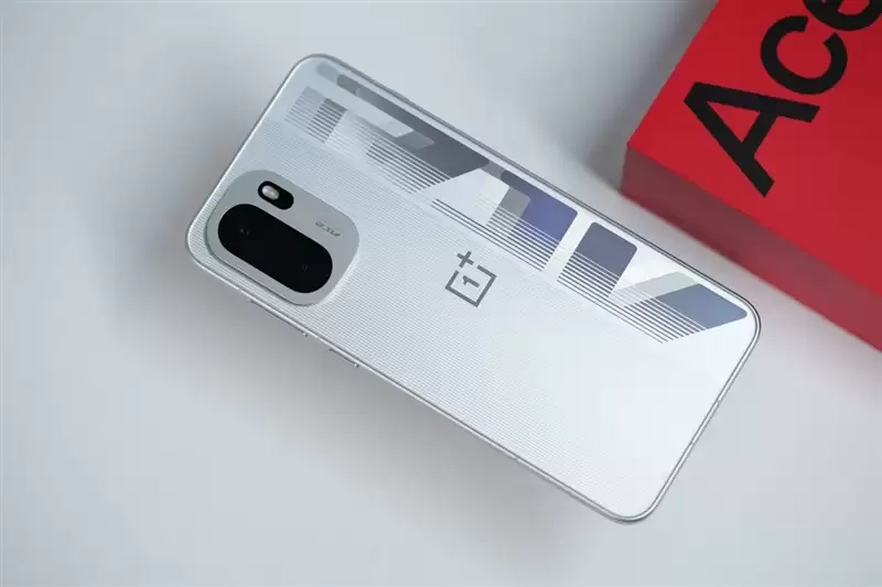 同档唯一165Hz！一加Ace 6评测体验：打游戏的不二之选
