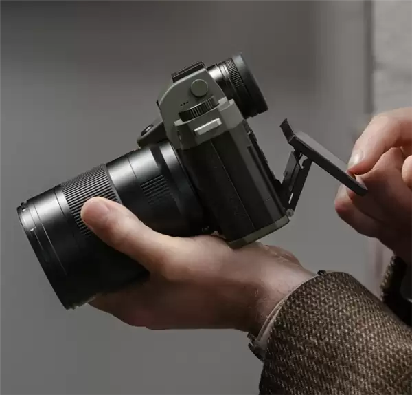 59800元 徕卡发布SL3记者版相机:芳纶纤维覆皮超耐造