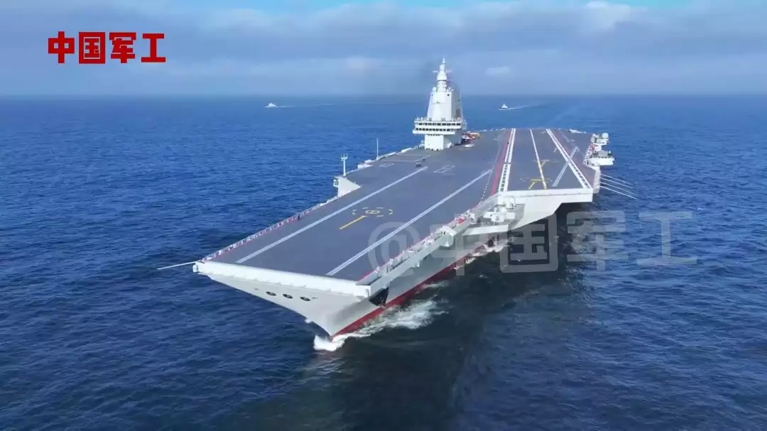 中国军工发布福建舰航空母舰海试高清视频:知道你们已经等两天了,别急
