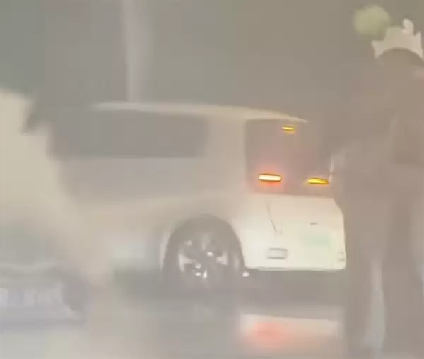 孤身救火致订单超时赔偿100元 外卖骑手：以后看到还会帮忙