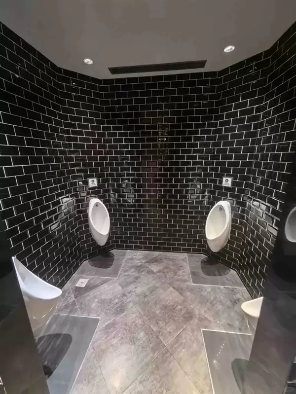 厕评时代：全国必拉榜上都有哪几家厕所啊