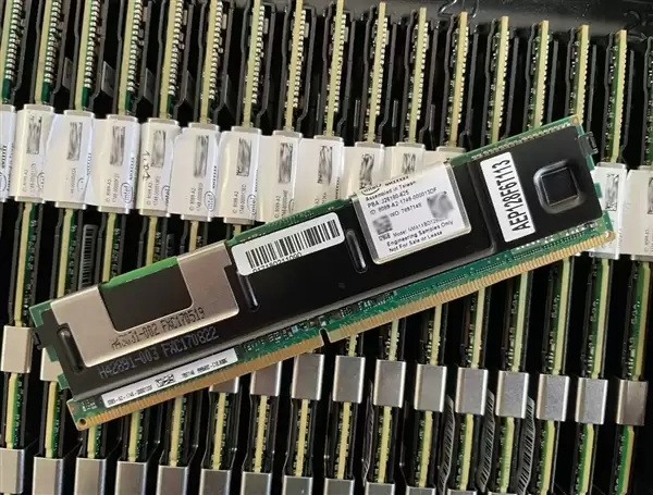 电竞128元买128GB内存 真有这种好事吗