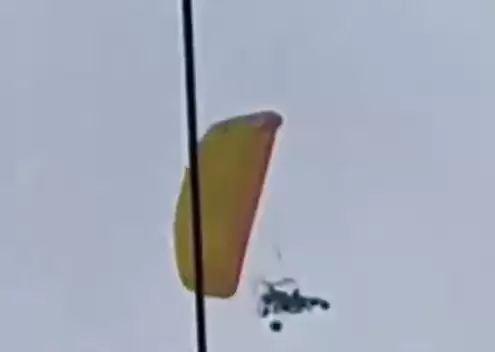 男子结婚当天自制飞行器上天 民航局部门回应