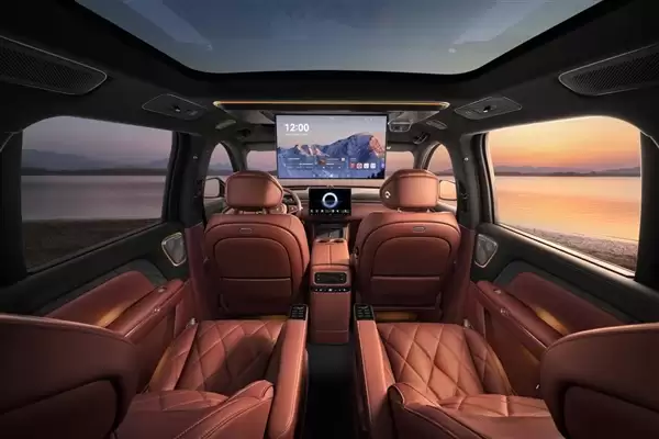 岚图第30万辆整车下线:华系最霸气旗舰SUV泰山来了!