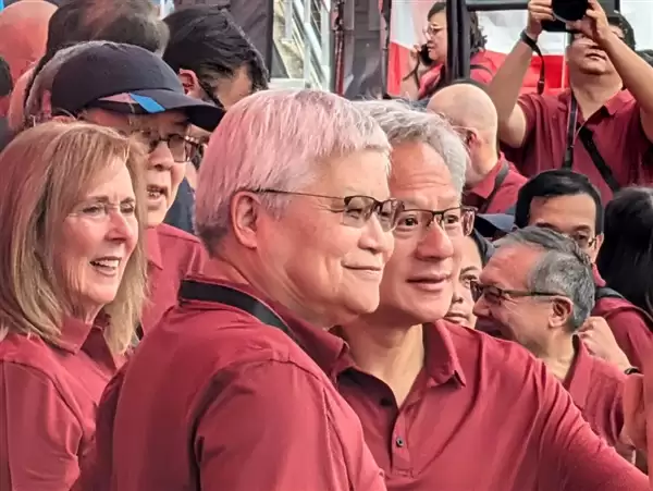 满满的爱!黄仁勋参加台积电运动会:大喊“台积电我爱你 我也是你们的家人” h=